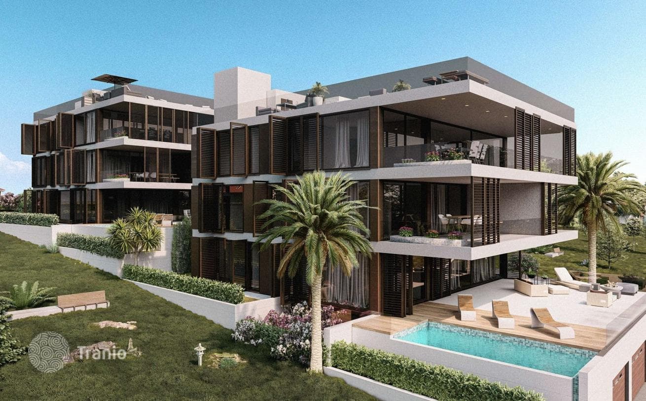 3-Bedroom Apartment with Garden and Pool in Kozino, photo 4