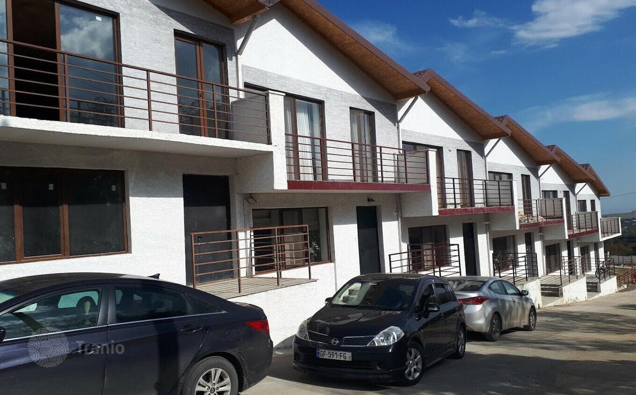 2-Bedroom Townhouse with City View in Tbilisi