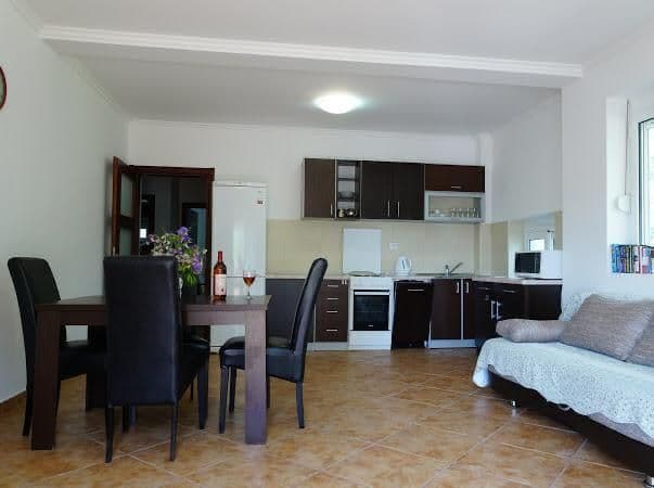 2-Bedroom Apartment in Buljarica, Budva, photo 2