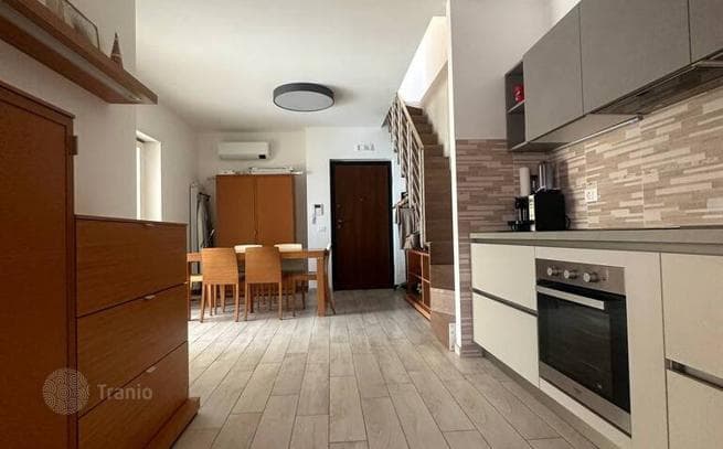 2-Bedroom Duplex Apartment with Terrace in Rome, photo 5