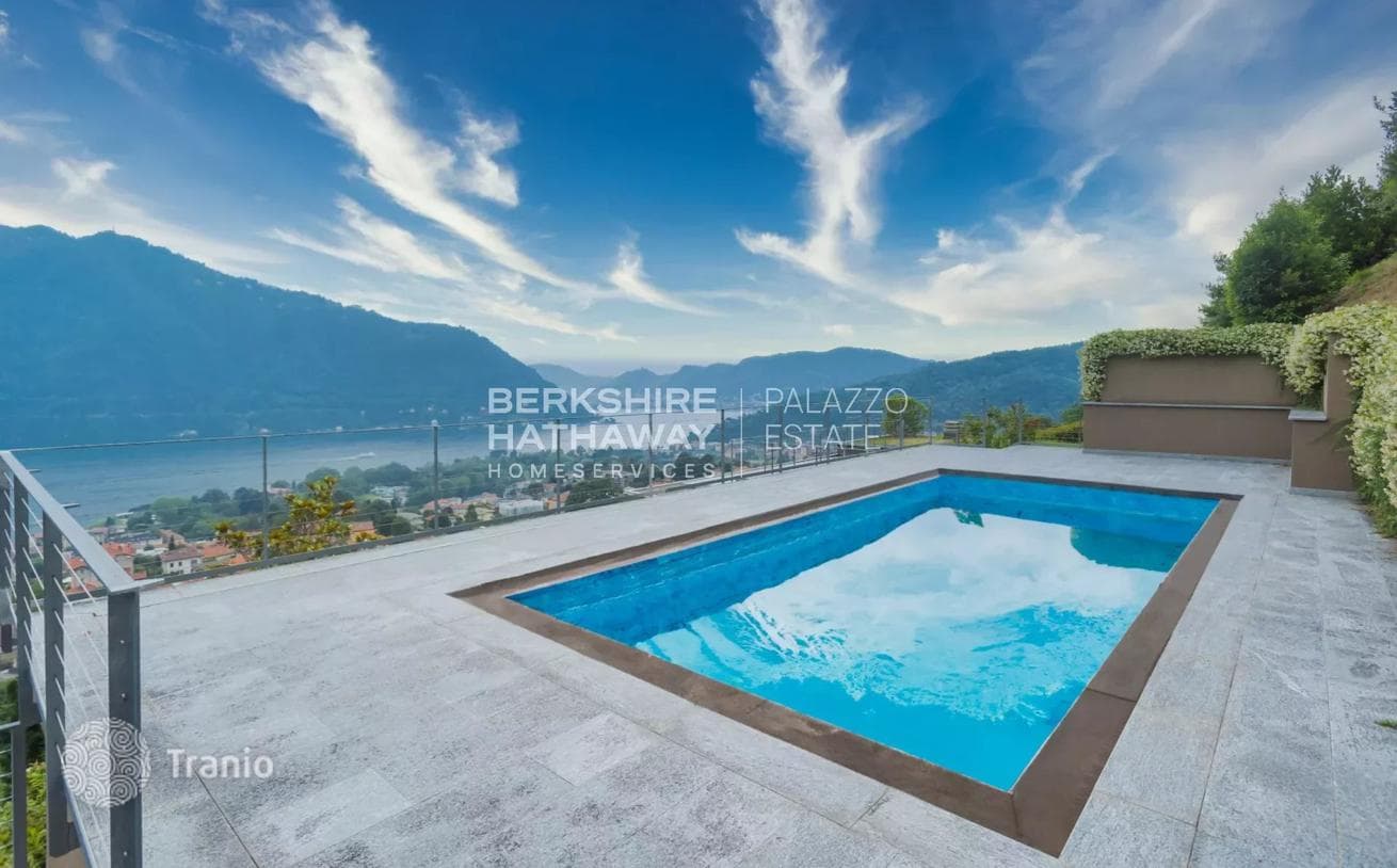 4-Bedroom Villa in Cernobbio, photo 3