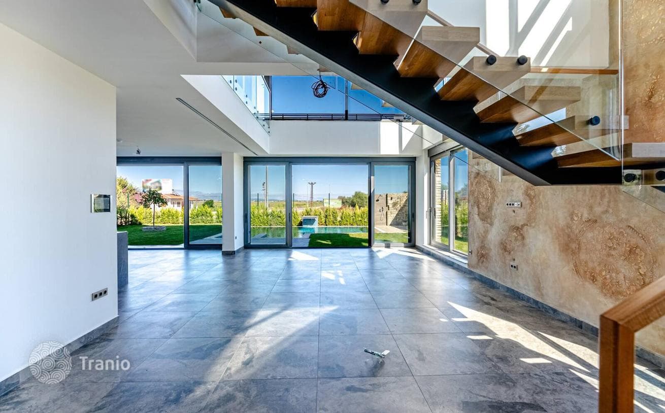 4-Bedroom Villa with Private Pool and Jacuzzi in Belek