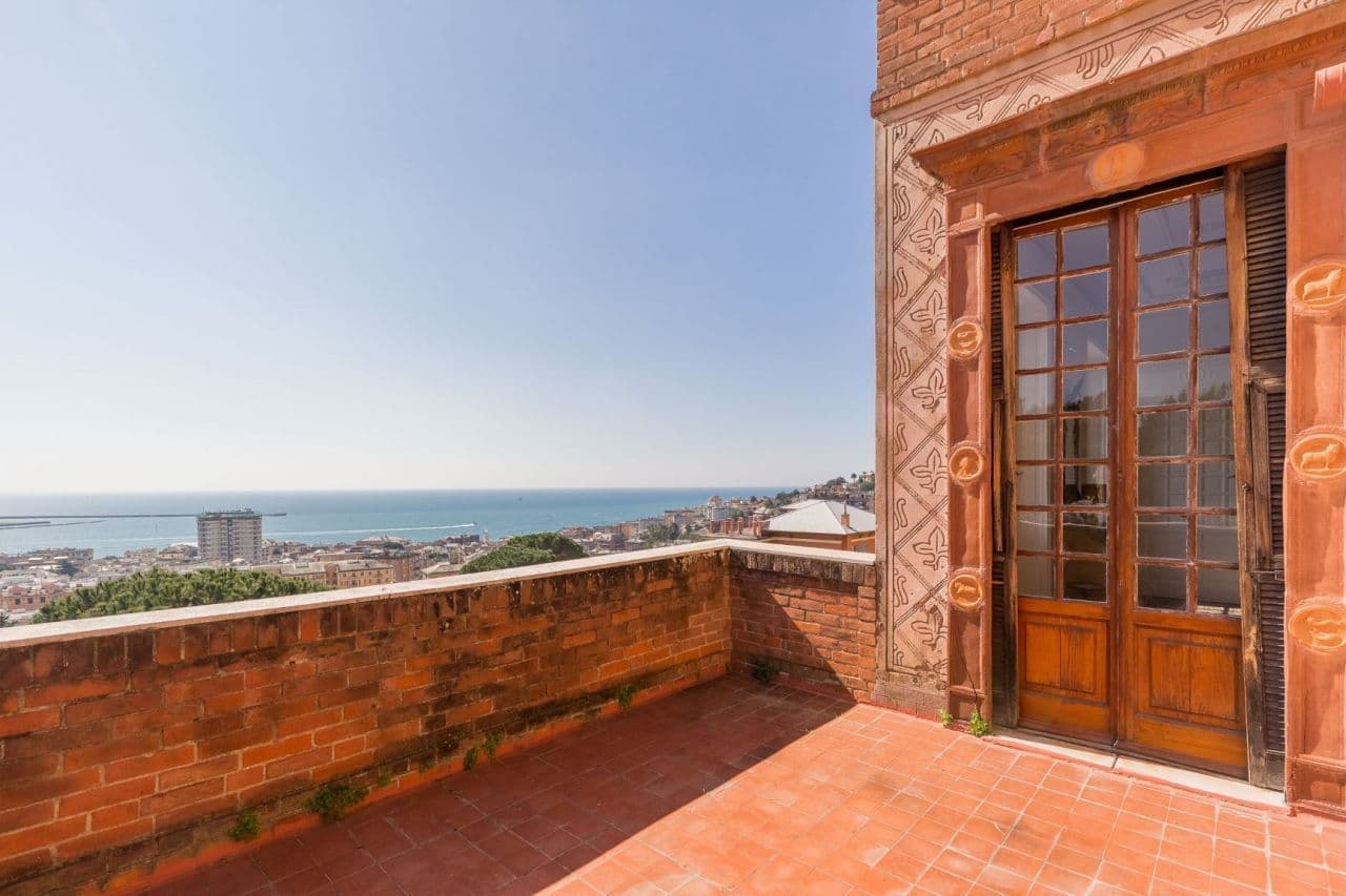 3-Bedroom Apartment in Genoa, photo 3
