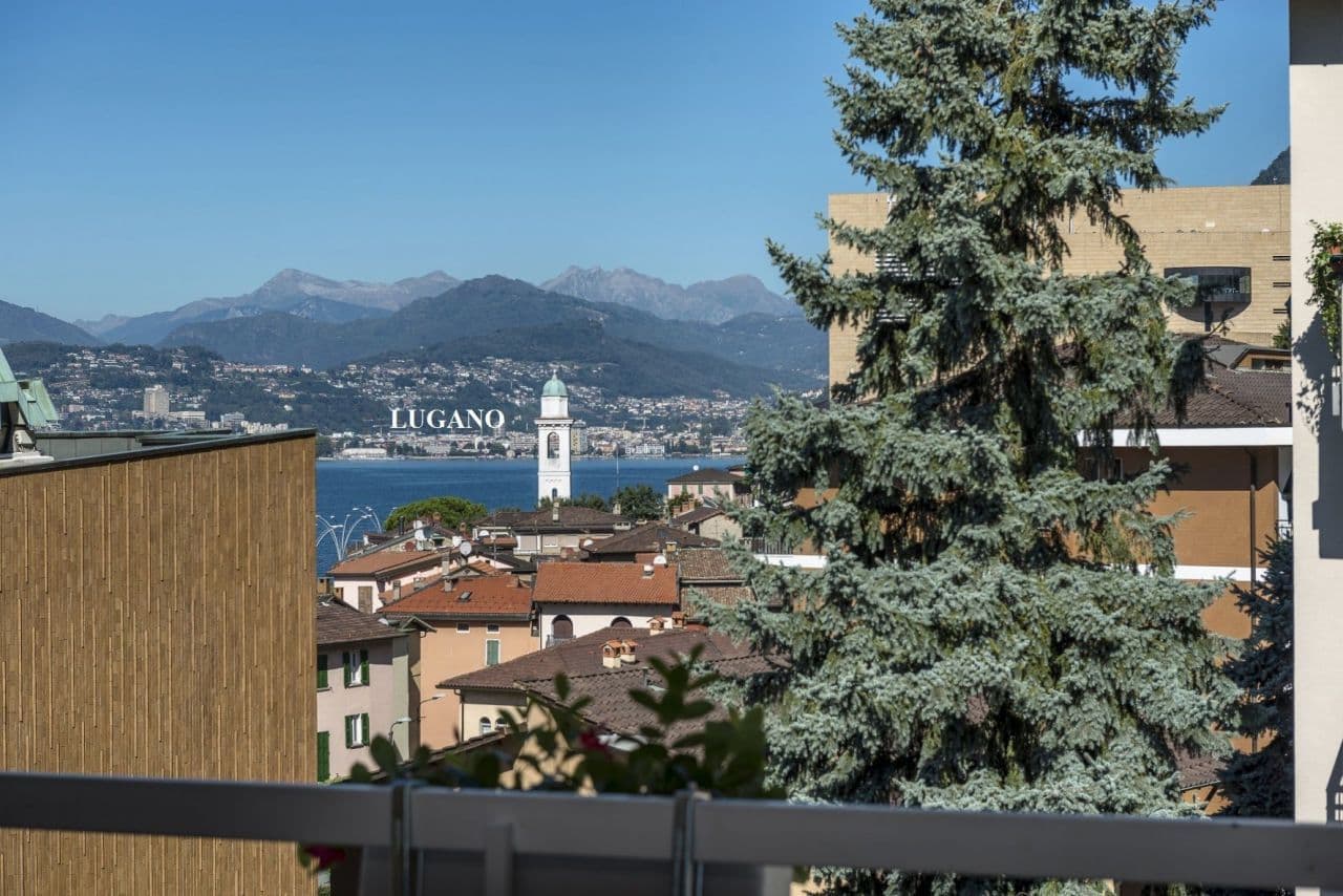 Квартира в Кампионе-д'Италия, Италия, 71.45 м²