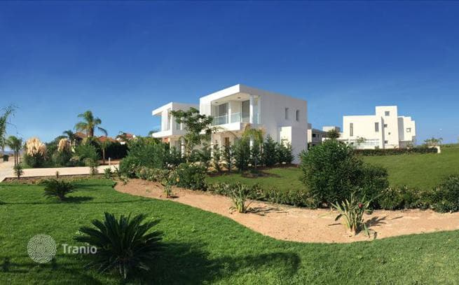 Luxury Villas with Shared Pool and Sea View in Coral Bay, Paphos, photo 4