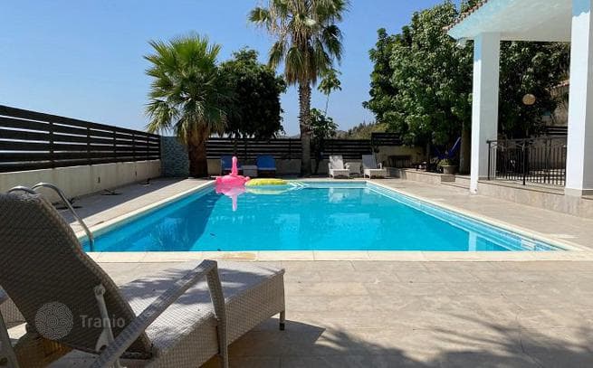 5-Bedroom Villa with Private Pool in Germasoyia, Limassol, photo 2