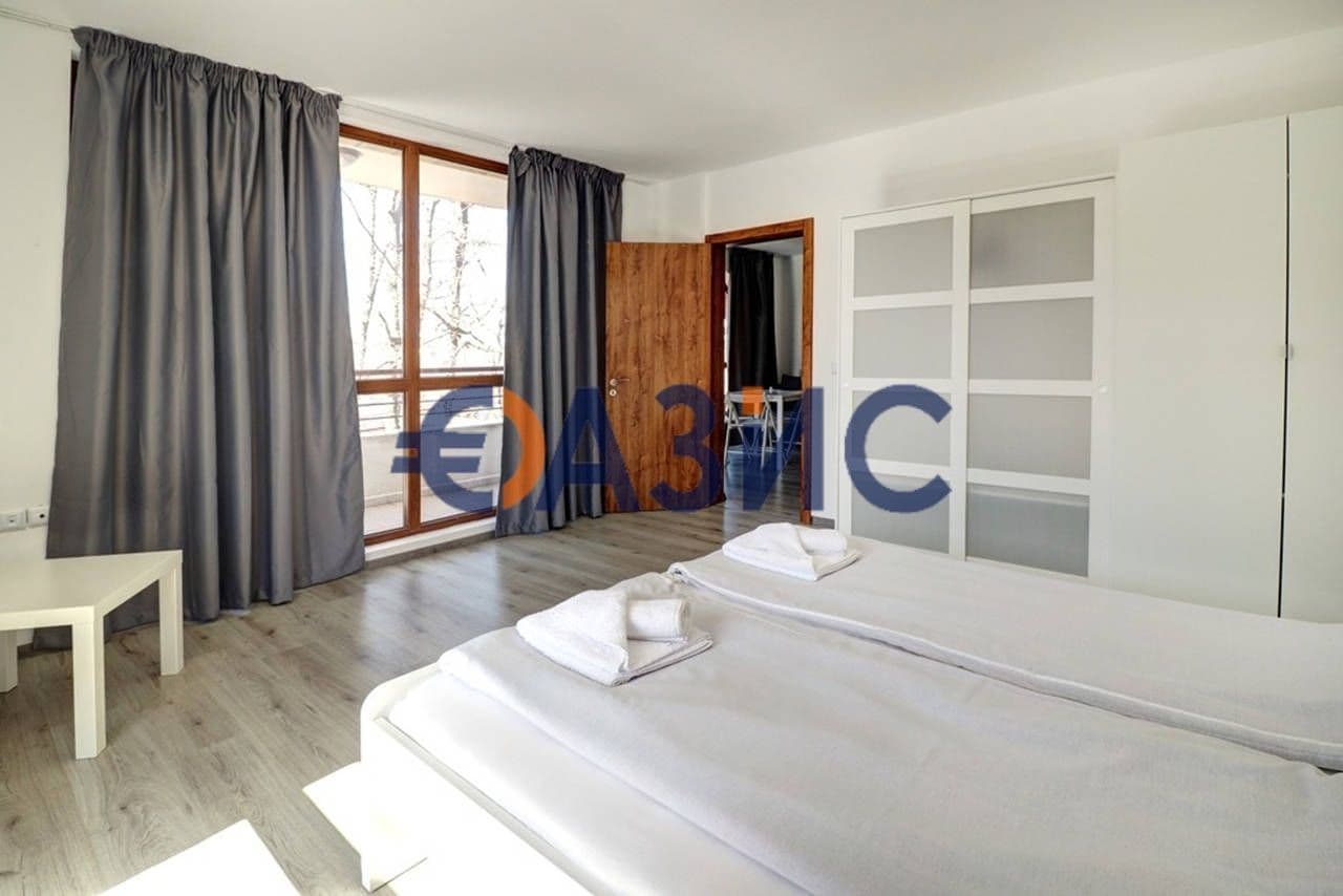 1-Bedroom Apartment in Shkorpilovtsi, photo 4
