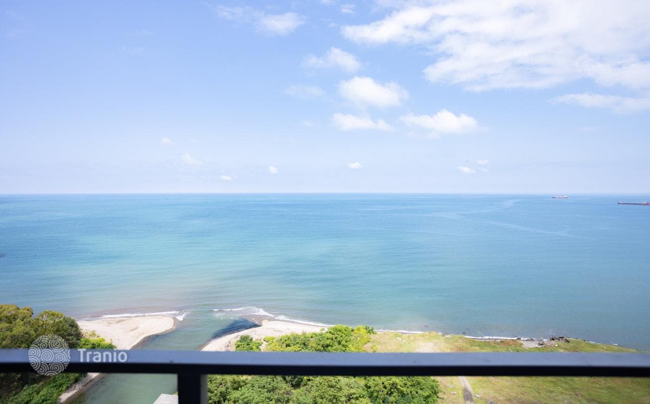 Studio Apartment with Sea View on Beachfront in Makhinjauri