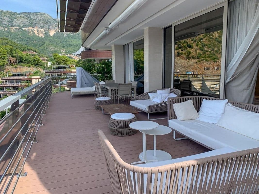3-Bedroom Apartment in Budva, photo 5