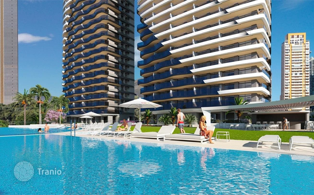 2-Bedroom Apartment with Sea View in Benidorm, Alicante, photo 3