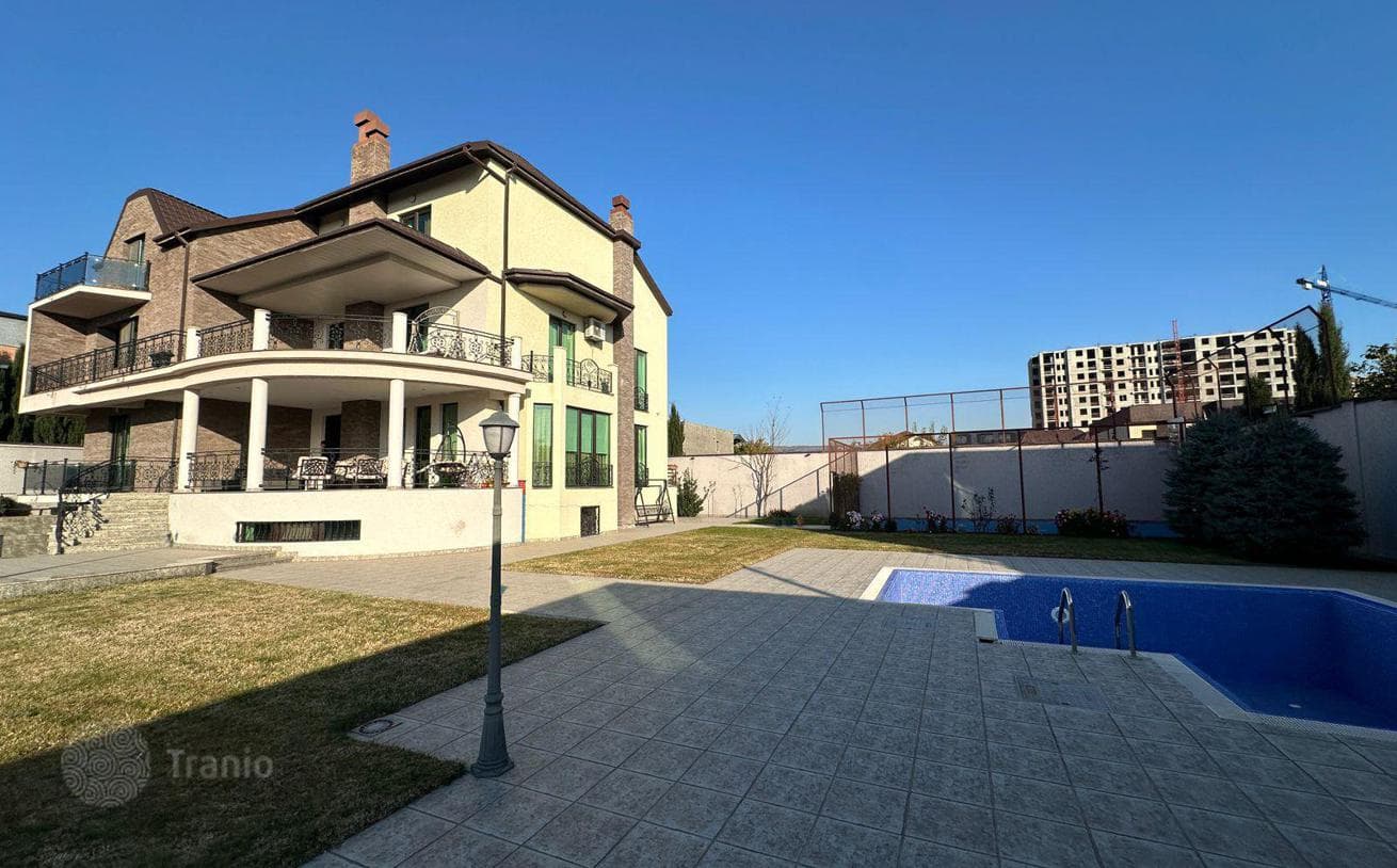 Дом в городе 875 м² в Сабуртало, Грузия, фото 3