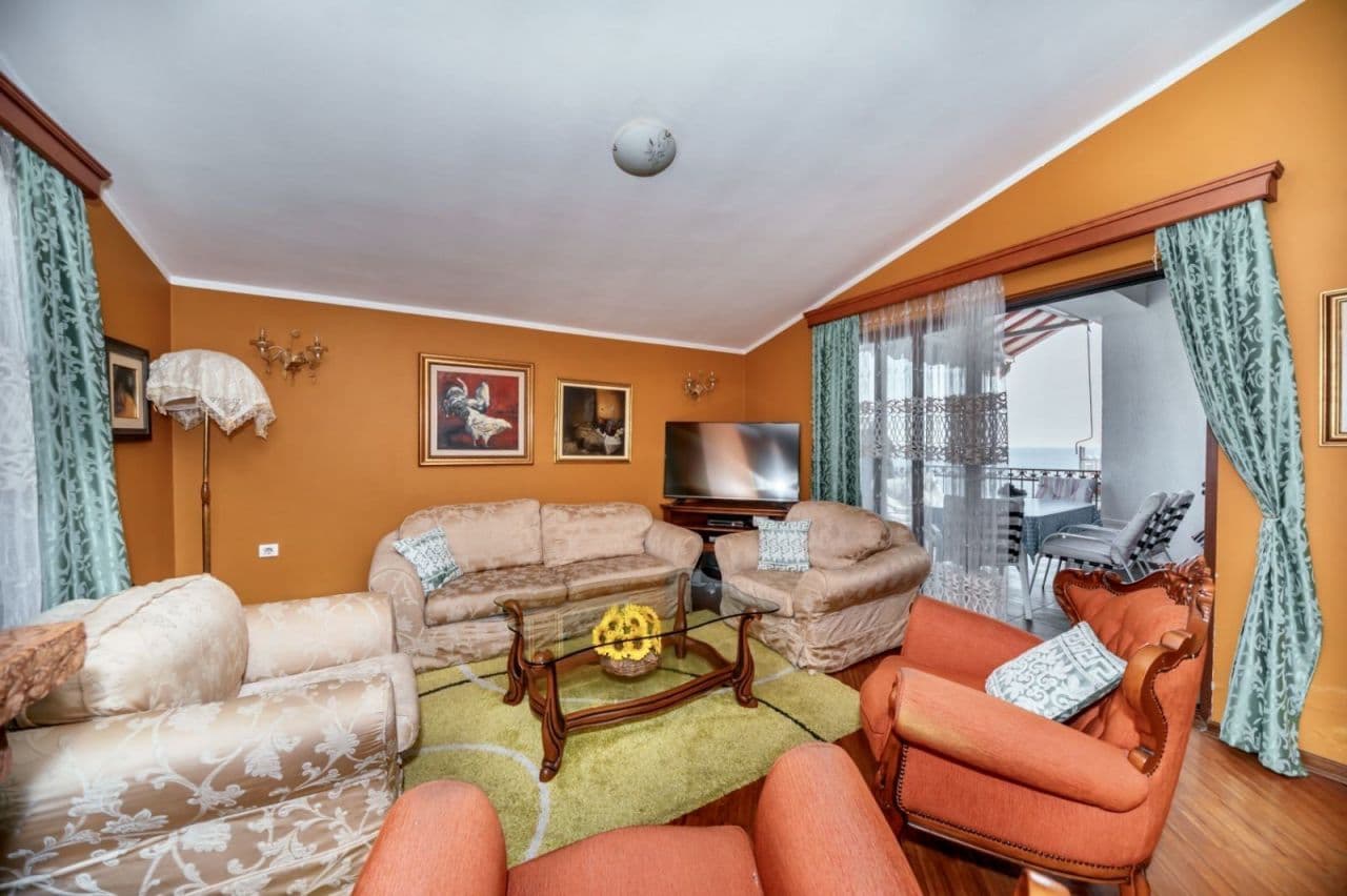 5-Bedroom Apartment in Bar, Montenegro, photo 2