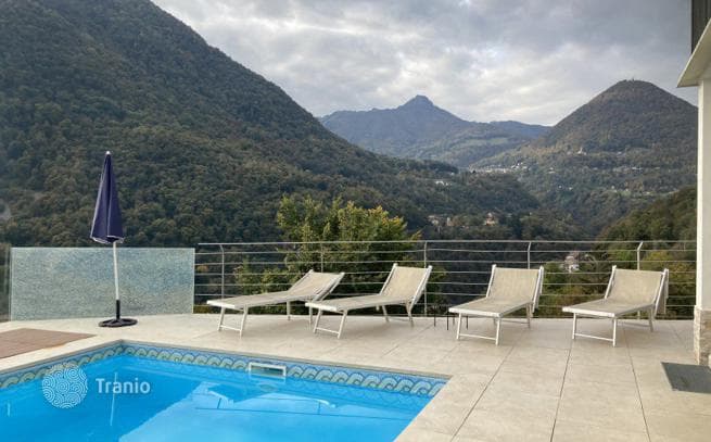 Villa with Private Pool and Lake Como Views in Argegno, photo 3