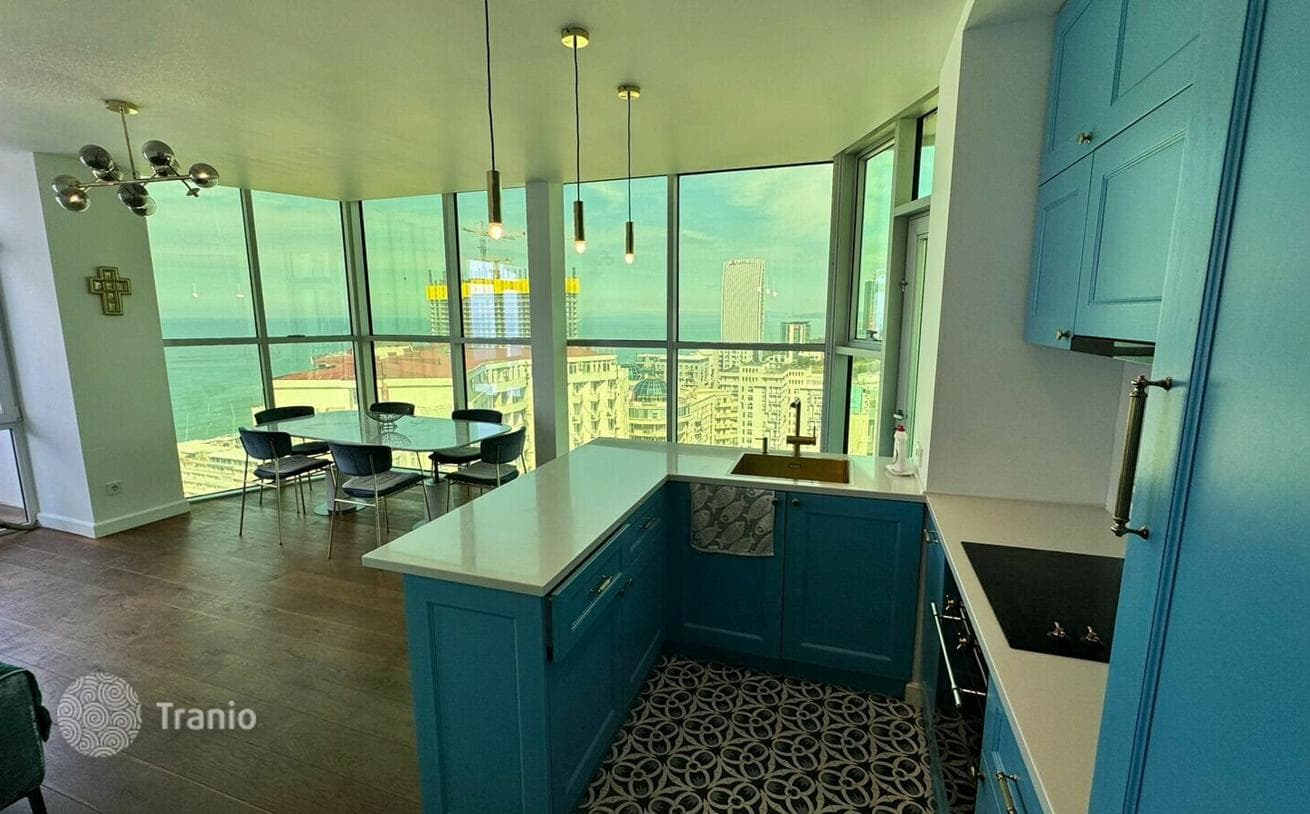 2-Bedroom Apartment with Panoramic Sea and City Views in Batumi