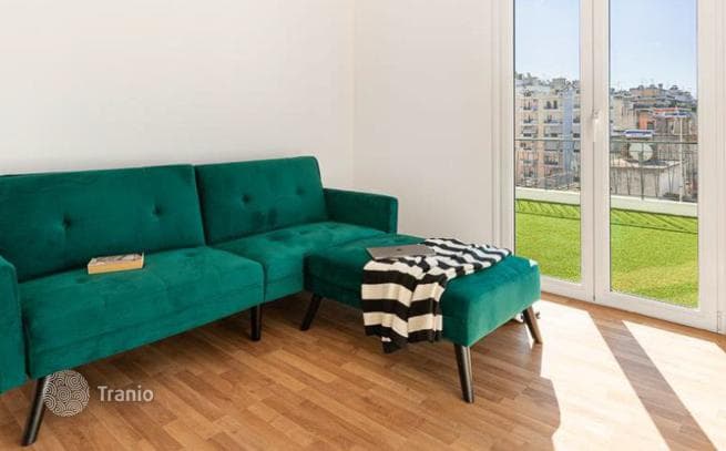 3-Bedroom Penthouse with Balcony and Mountain View in Athens