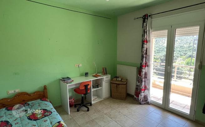 4-Bedroom Villa in Agios Nikolaos, Crete