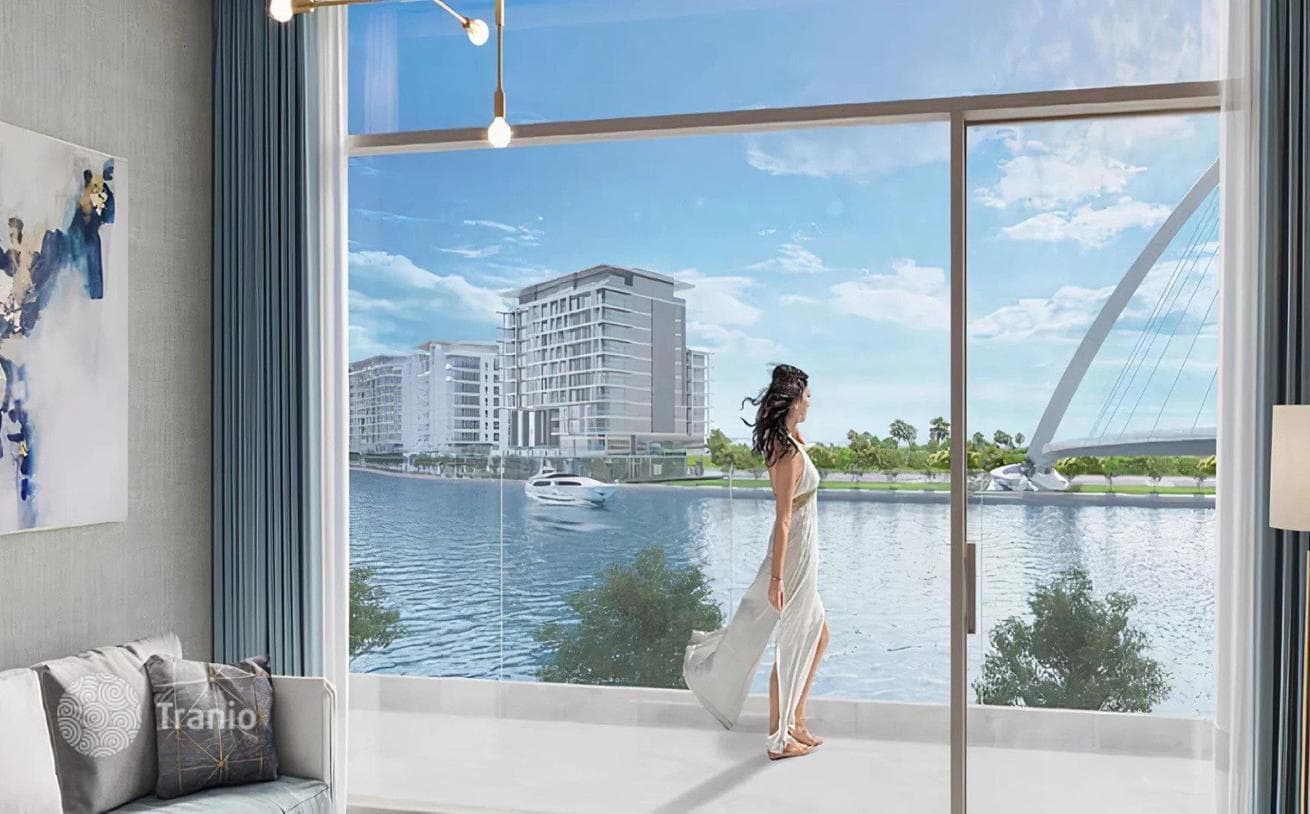 2-Bedroom Apartment with Canal View in Downtown Dubai, photo 2