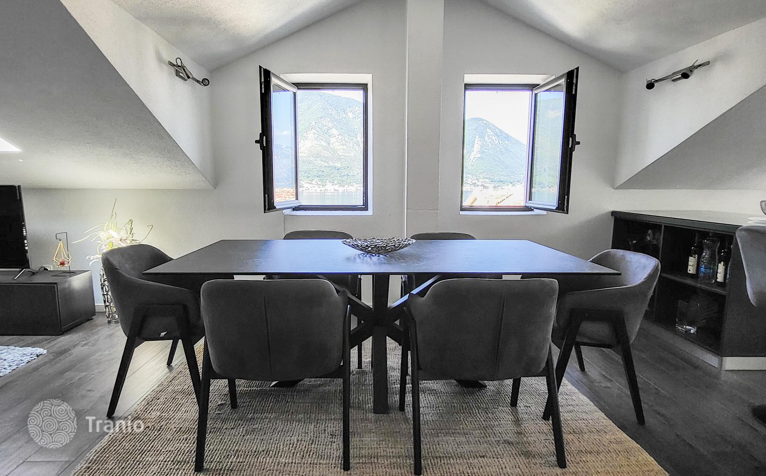 2-Bedroom Apartment in Dobrota, Budva