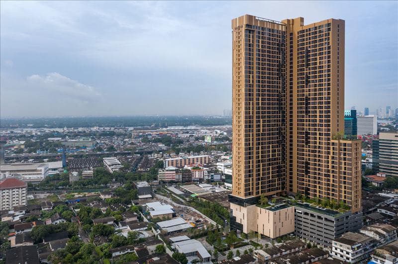 High-Rise Residence with Pools and Scenic Views on Sukhumvit 36, Bangkok