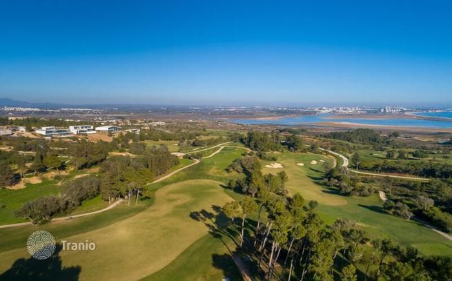 Land Plot with V4 Villa Permission and Beach View in Faro, Algarve
