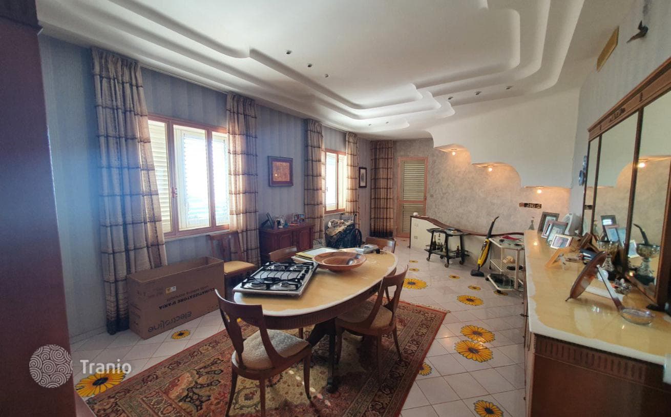 3-Bedroom Villa with Sea Access and Garage in Plemmirio, Sicily, photo 3