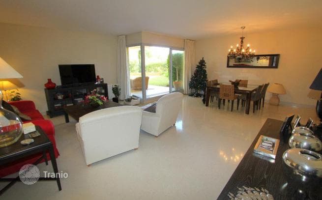 4-Bedroom Apartment with Private Garden in Sol de Mallorca, Mallorca, photo 5