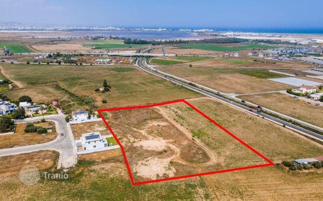 Land Plot in Dromolaxia, Cyprus, photo 4