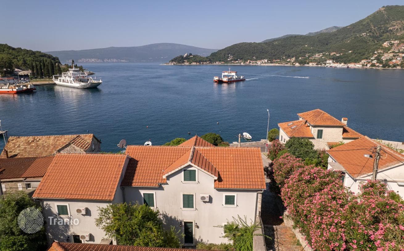 3-Bedroom Villa with Sea View in Lepetani, Tivat, photo 4