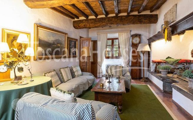 6-Bedroom Villa in Siena, Italy, photo 3