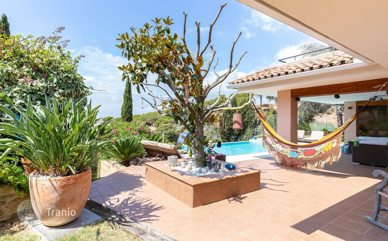 5-Bedroom Townhouse with Sea View in San Vicente de Montalt, photo 3