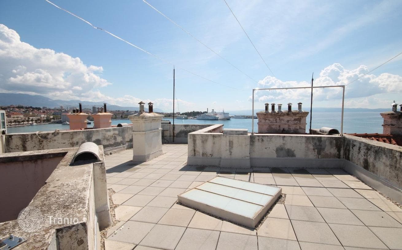 2-Bedroom Apartment in Split, Croatia, photo 2