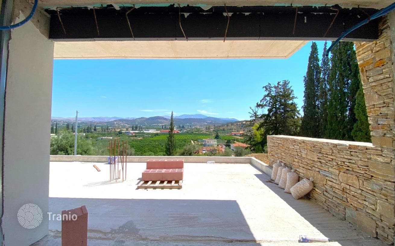 2-Bedroom Apartment with Terrace and Mountain View in Nafplio, Peloponnese, photo 4
