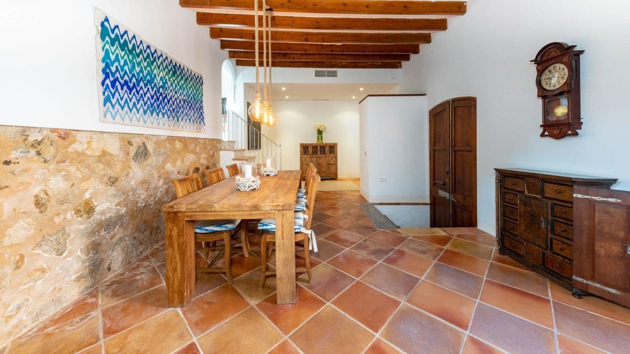 3-Bedroom Townhouse in Andratx, photo 4