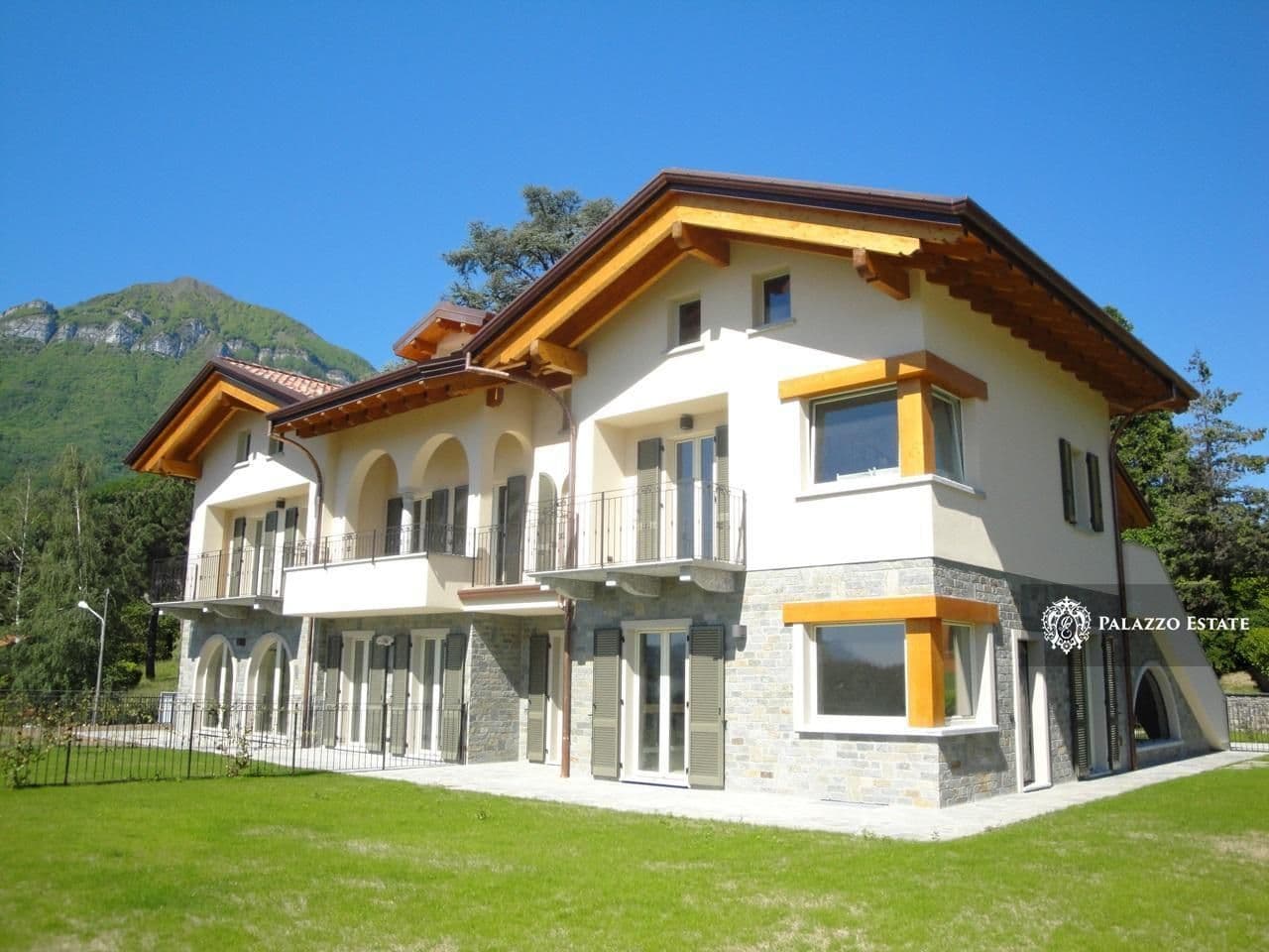 3-Bedroom Apartment in Menaggio, photo 2
