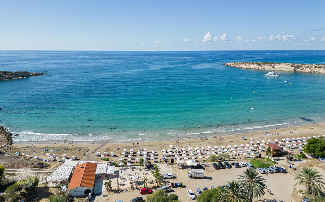 1-Bedroom Penthouse in Coral Bay, Paphos, photo 2