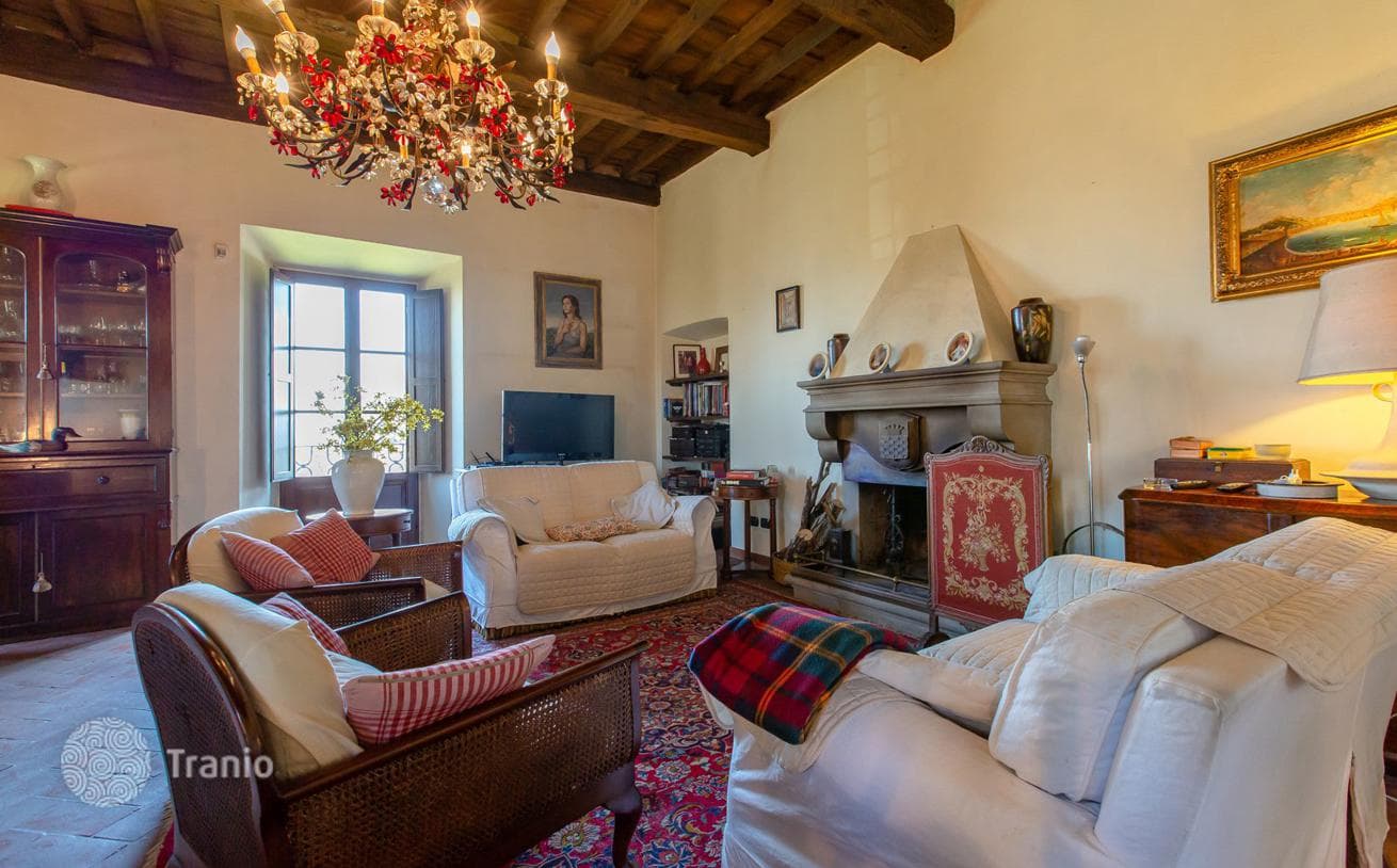 Spacious Villa with Park and Fountain in Barberino di Mugello, photo 2