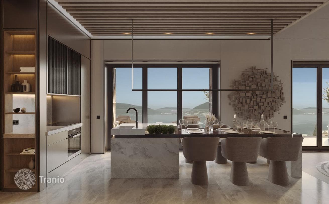 1-Bedroom Penthouse with Bay View in Tivat, photo 5