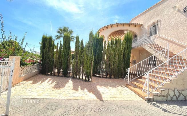 3-Bedroom Villa with Private Pool in Calpe