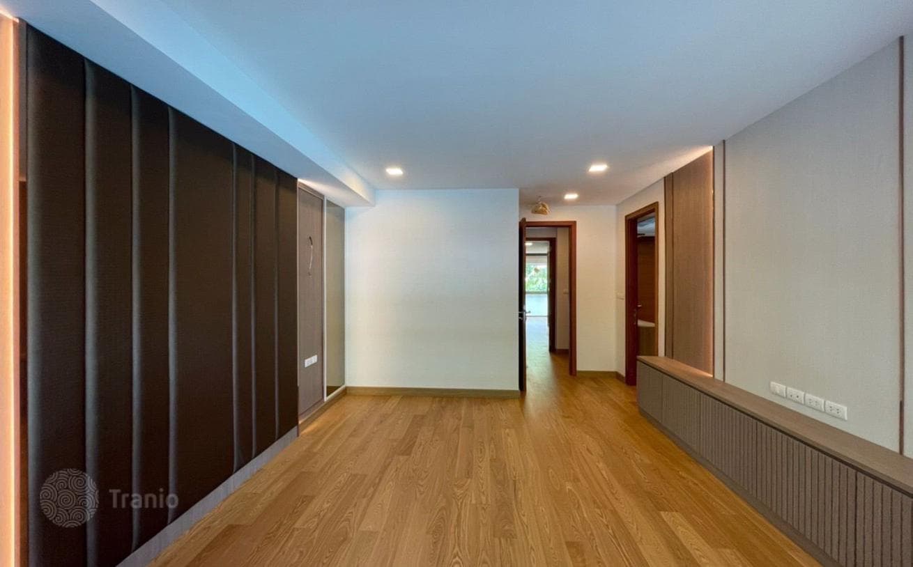2-Bedroom Condo in Khlong Toei, Bangkok, photo 4