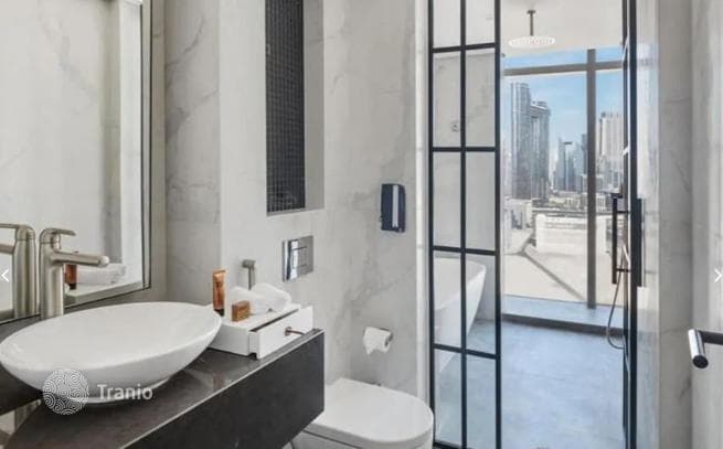 Студия с видом на канал в резиденции Paramount Tower Hotel & Residences с бассейном и спа-центром, Business Bay, Дубай, ОАЭ, фото 4