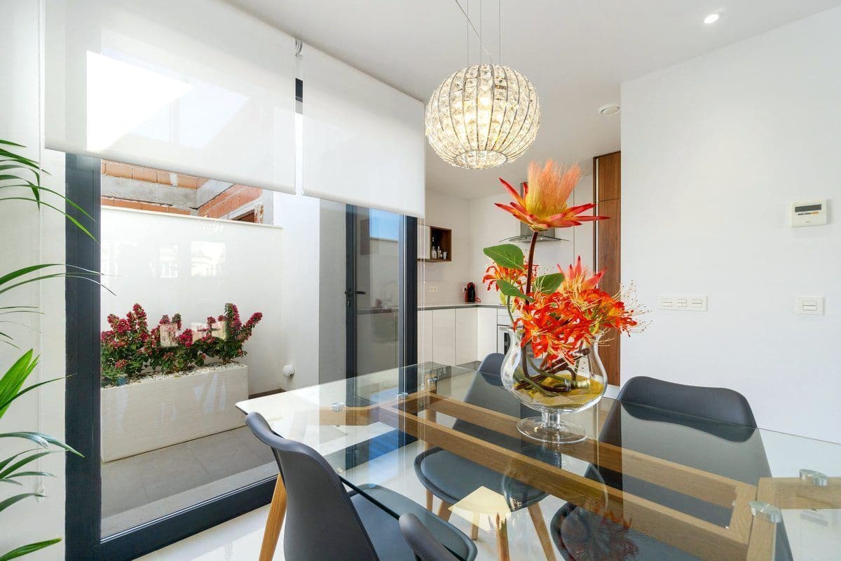 3-Bedroom Townhouse in Villamartin, photo 4