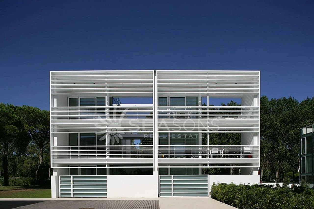 2-Bedroom Apartment in Jesolo, Italy, photo 5