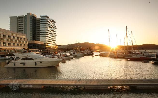 1-Bedroom Apartment in Beachfront Aparthotel with Casino in Setubal