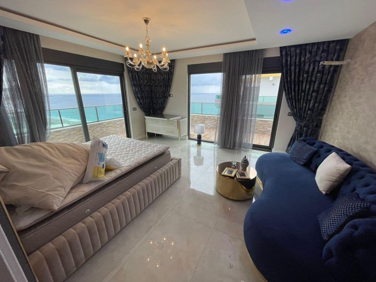 4-Bedroom Penthouse in Mahmutlar, Alanya