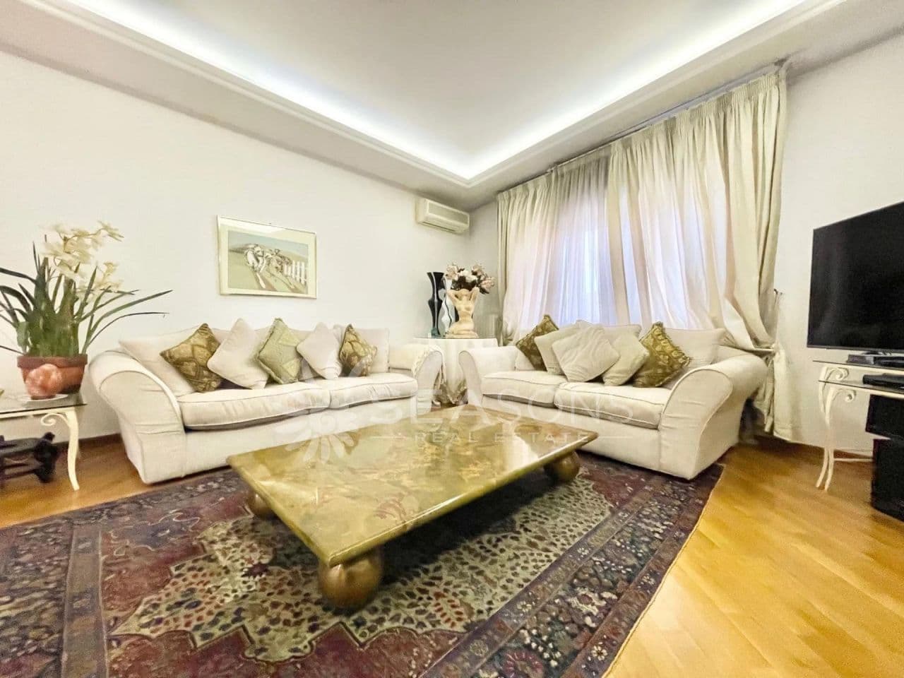 2-Bedroom Apartment in Jesolo, photo 2