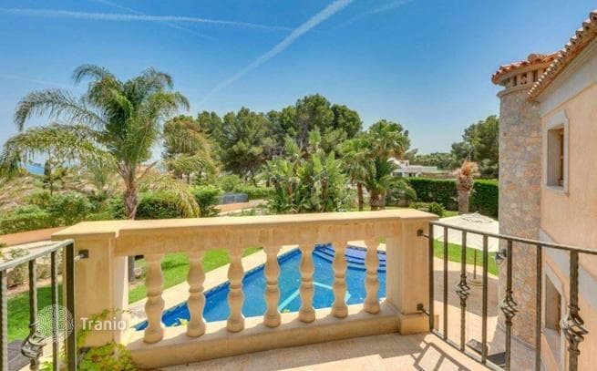 3-Story Villa with Private Pool and Sea View in Sol de Mallorca, photo 4
