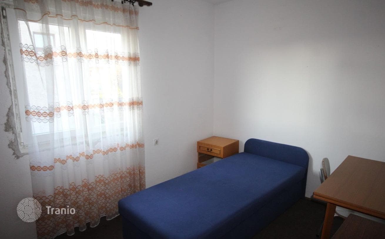 2-Bedroom House 800 m from the Sea in Trogir