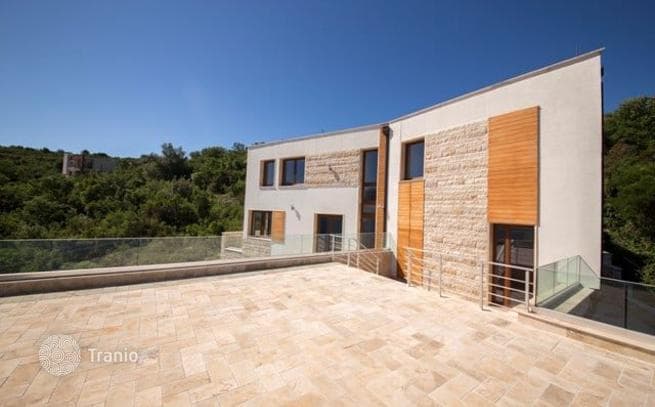 2-Bedroom Villa with Sea View in Tivat, photo 4
