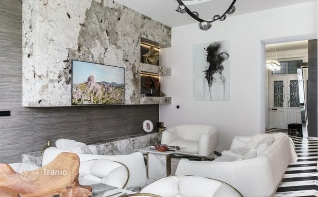 2-Bedroom Luxury Apartment with Danube View near Parliament, Budapest, photo 3