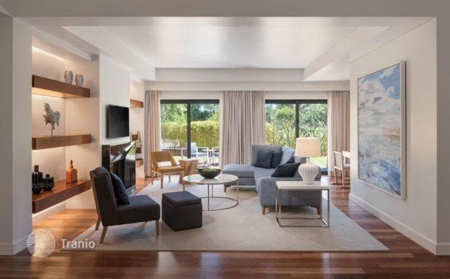 Luxury Apartment with Garden in Resort Hotel with Pool and Spa, Cascais